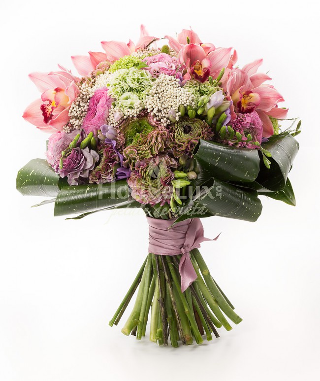 buchet ranunculus, cele mai frumoase flori de primavara