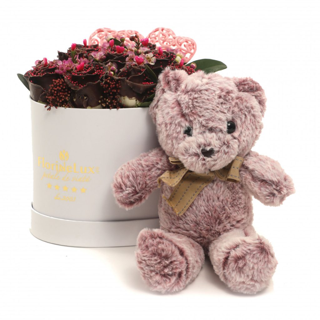 Flori Ziua Îndrăgostiților - oferte 2021, Trandafiri de ciocolată și ursuleț, doar 359,99 RON!